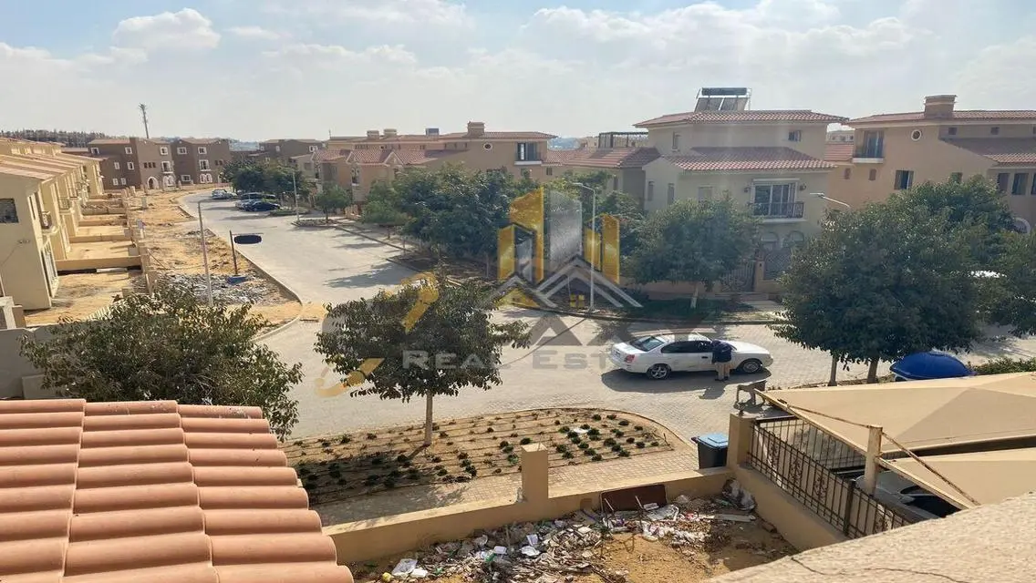 Luxury Villa for Sale with Spacious Garden