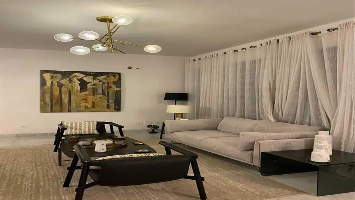 Luxury Apartment with 240 Meters and Great Amenities