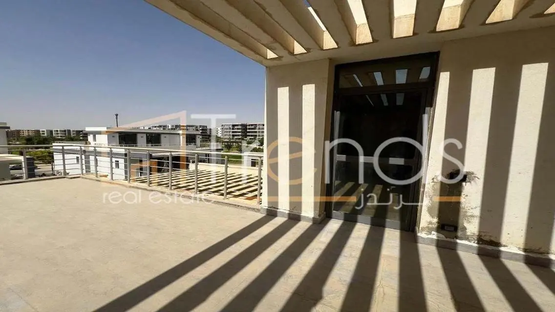 Luxurious Villa with Private Garden in Prime Location