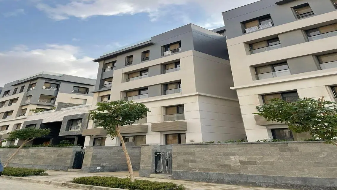 Luxury Apartment with Spacious Living in Prime Location