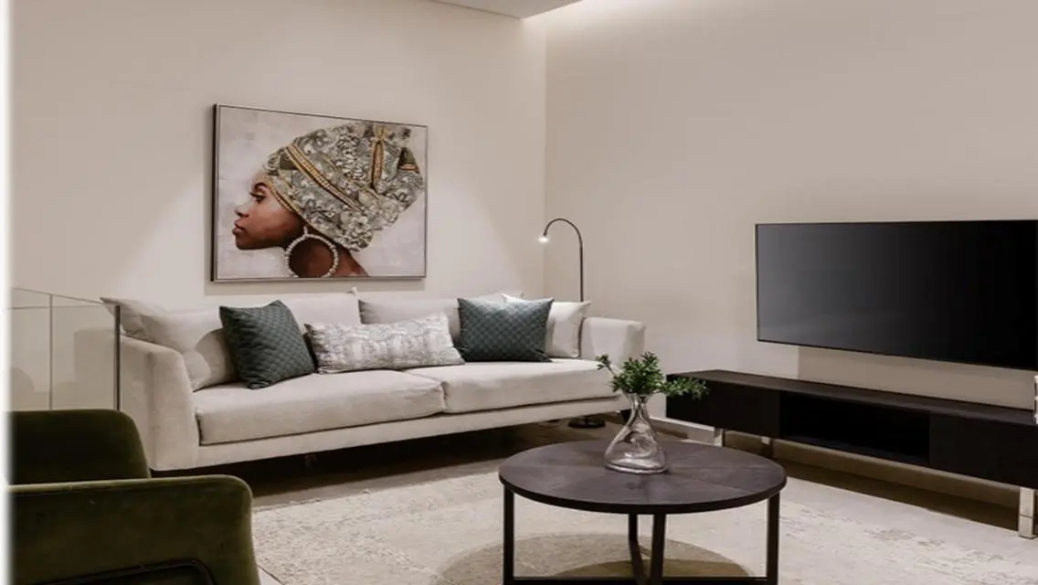 Luxury Apartment with Spacious Living in Prime Location