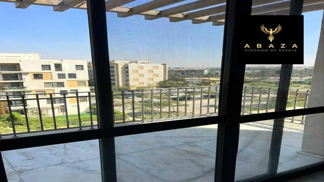شقة مميزة مع شرفة وحارس أمن