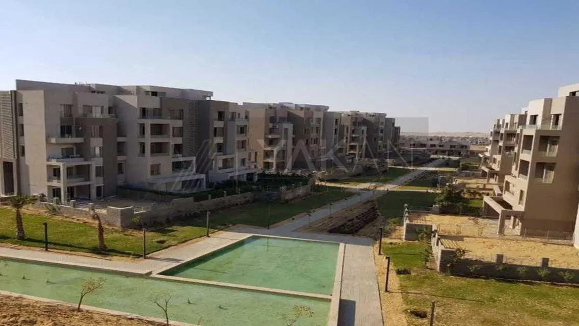 Luxury Apartment with Lake View and Security