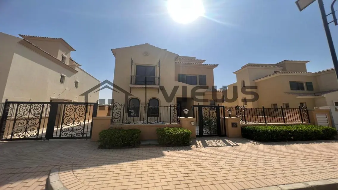 Luxury Villa with Private Garden and Pool