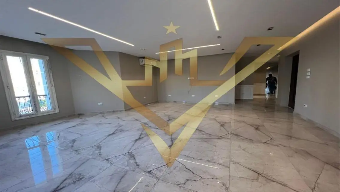 Luxury Apartment with Modern Design and Stunning View