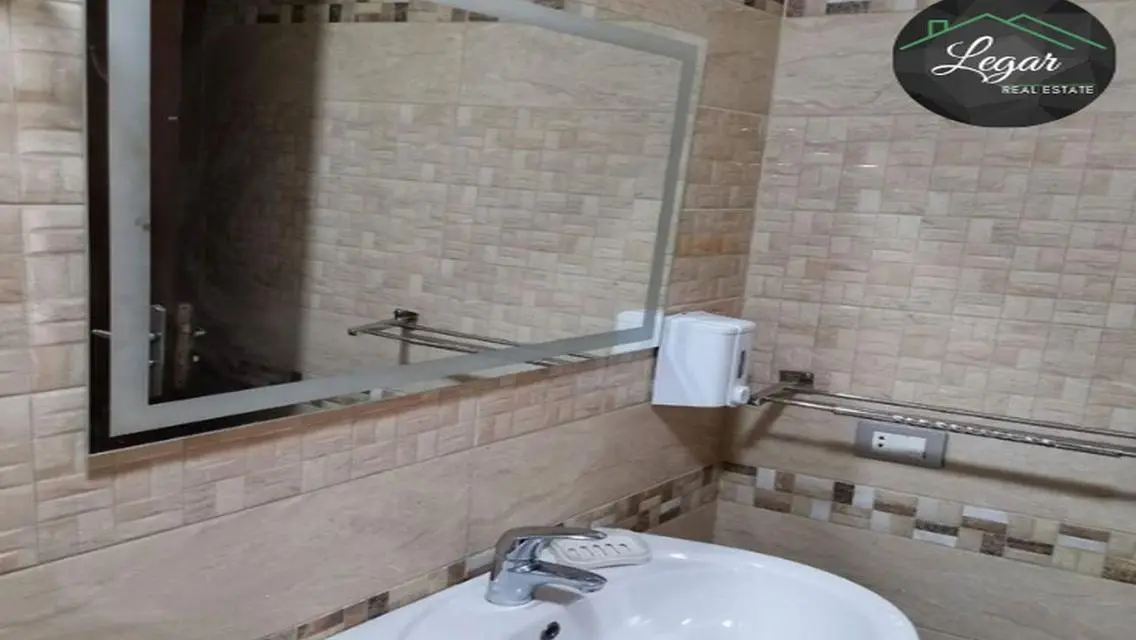 شقة مميزة للبيع في منطقة Y0174