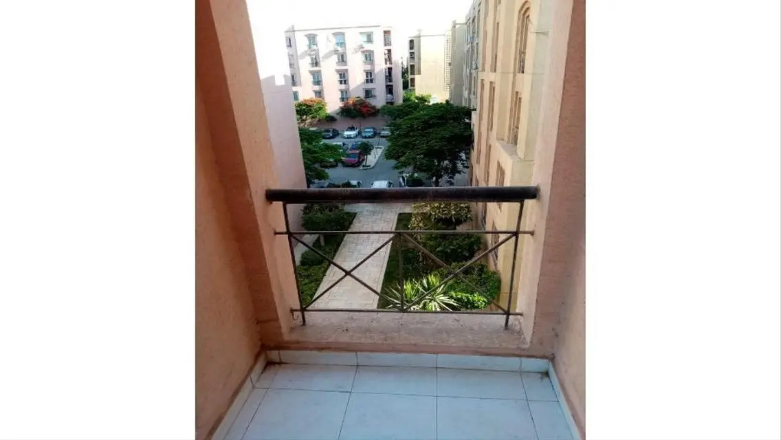 شقة فاخرة للبيع في عزبة يوسف