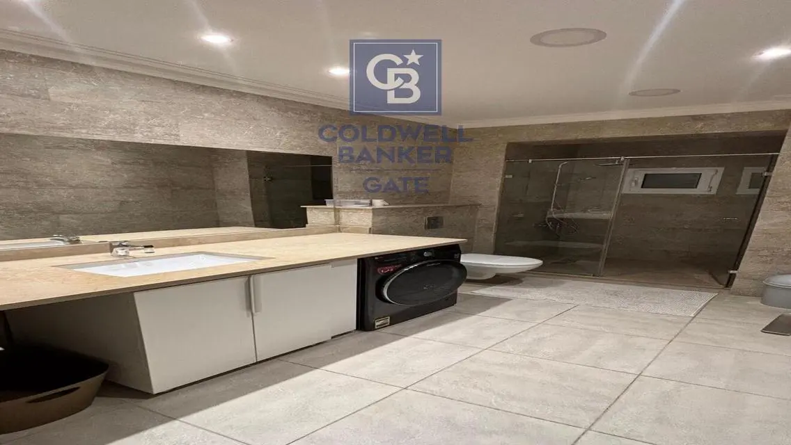 Luxurious Apartment for Sale - 190 Square Meters