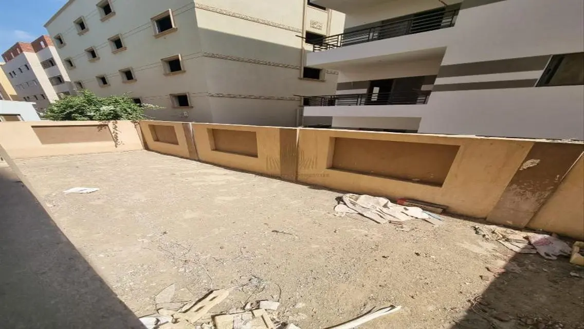 شقة فاخرة للبيع بحي راقٍ