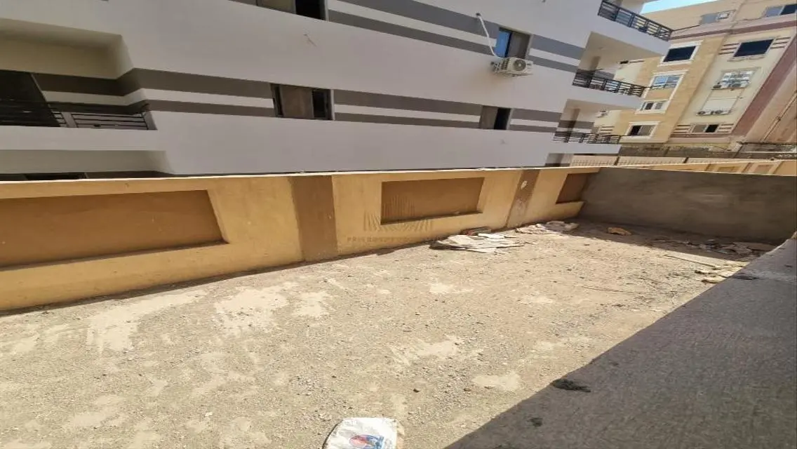 شقة فاخرة للبيع بحي راقٍ