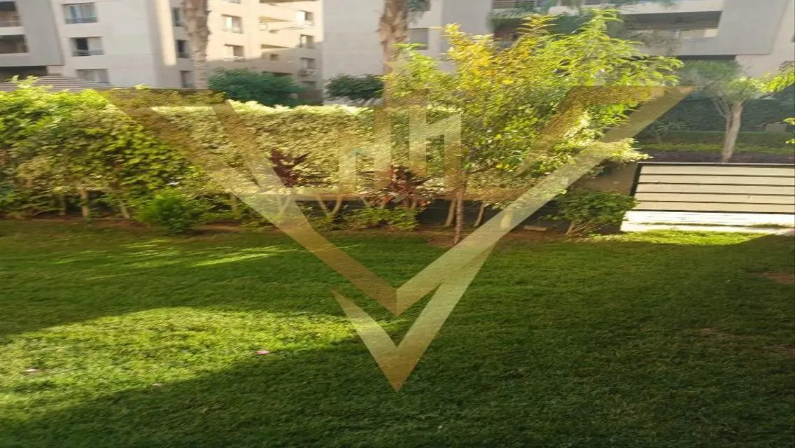 فيلا فاخرة للبيع بمساحة 250 متر