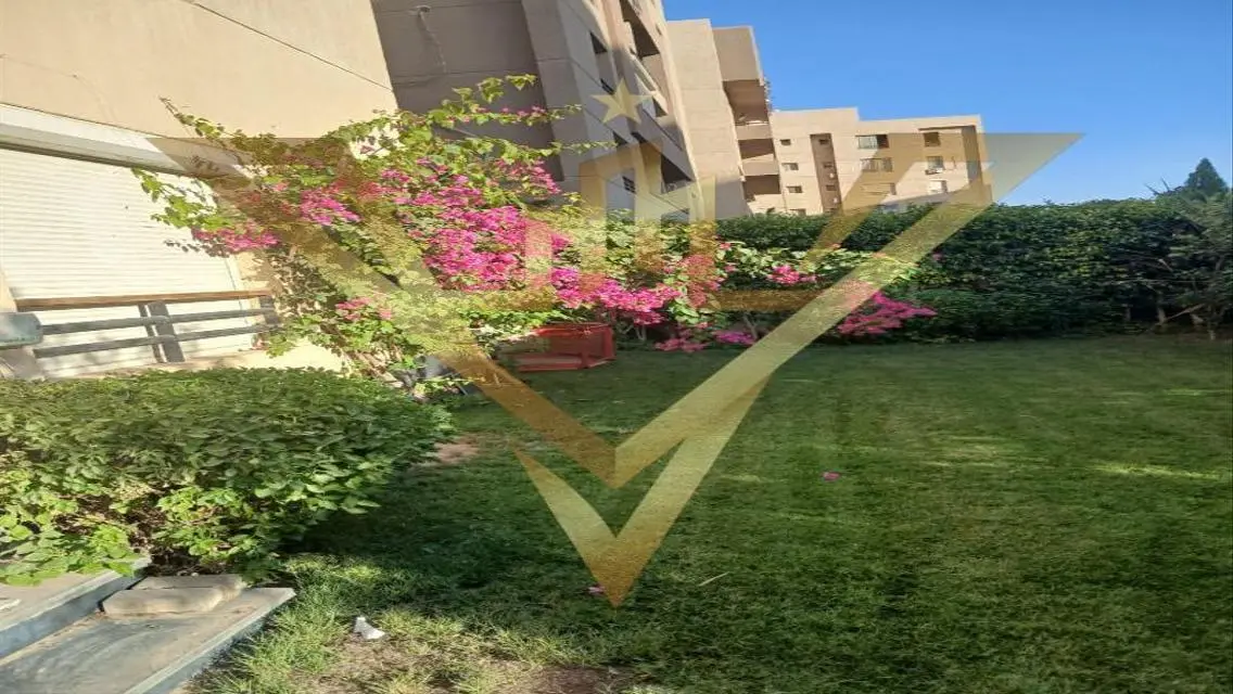 فيلا فاخرة للبيع بمساحة 250 متر