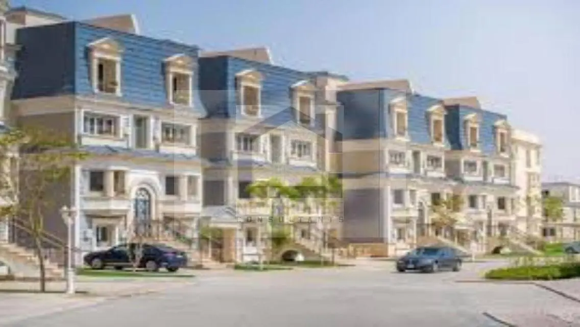 شقة فاخرة للبيع مطلة على بحيرات