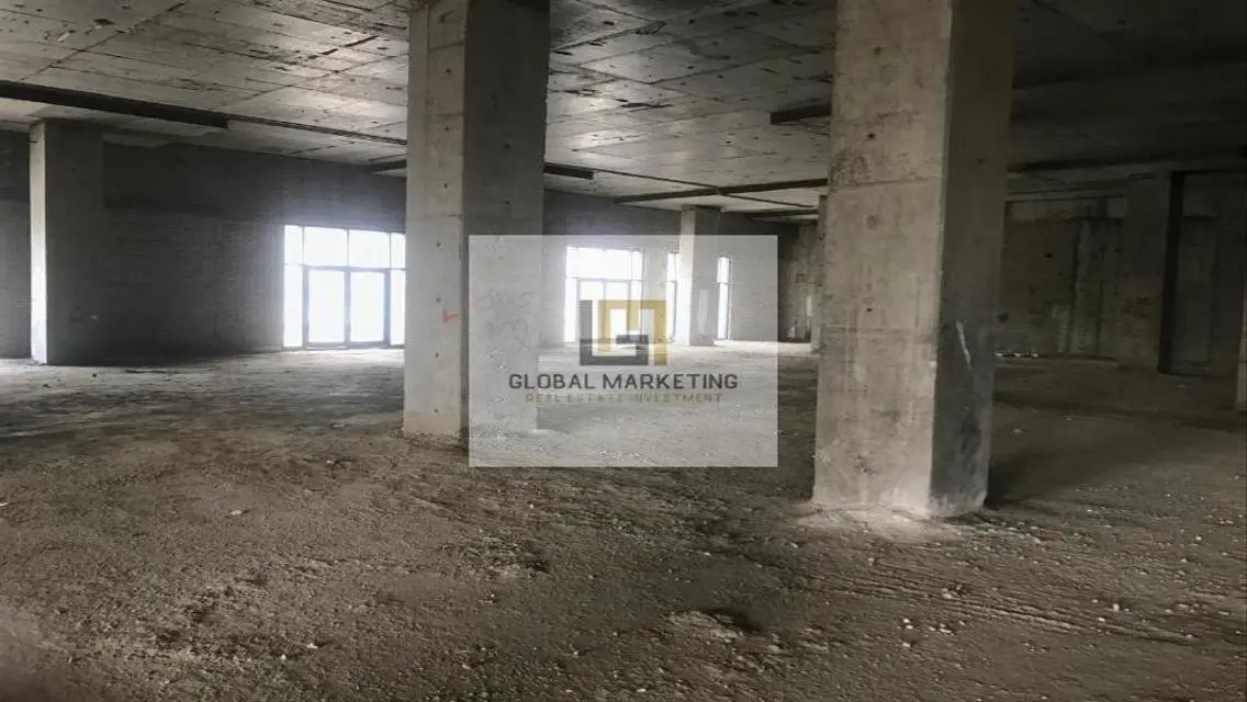 Luxury Apartment Available Now - 1000 Square Meters