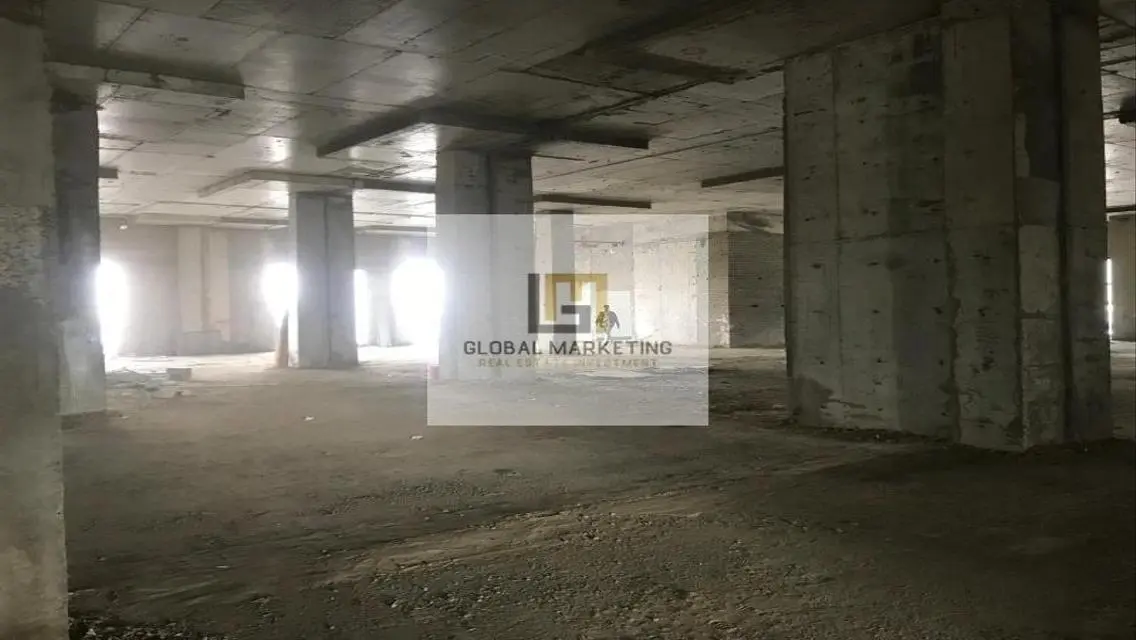 Luxury Apartment Available Now - 1000 Square Meters