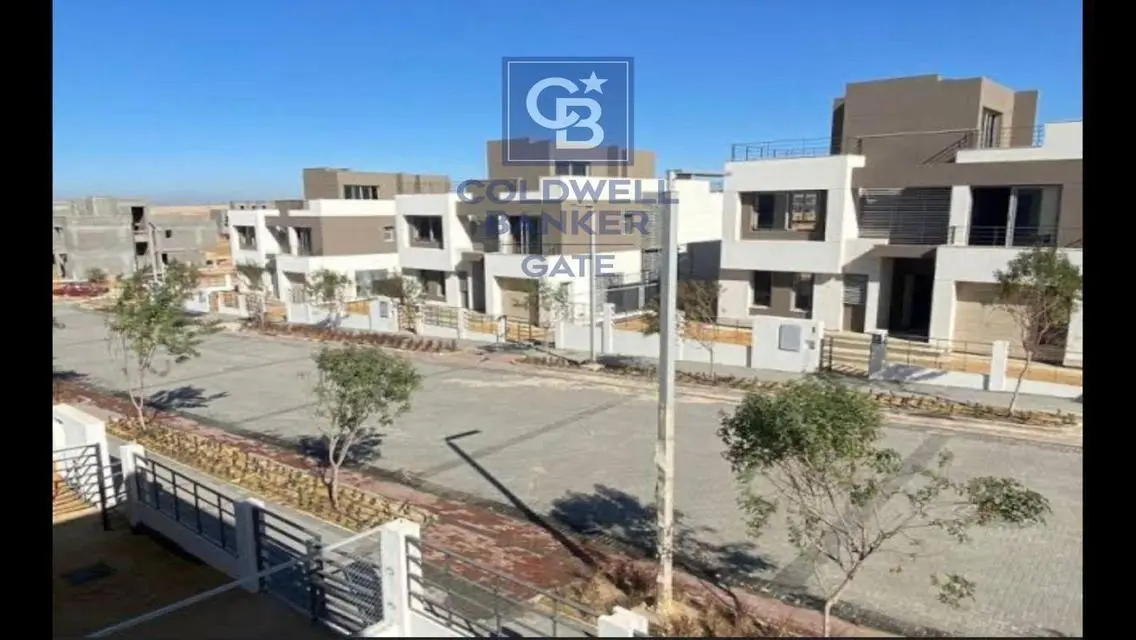شقة فاخرة للبيع بمساحة واسعة