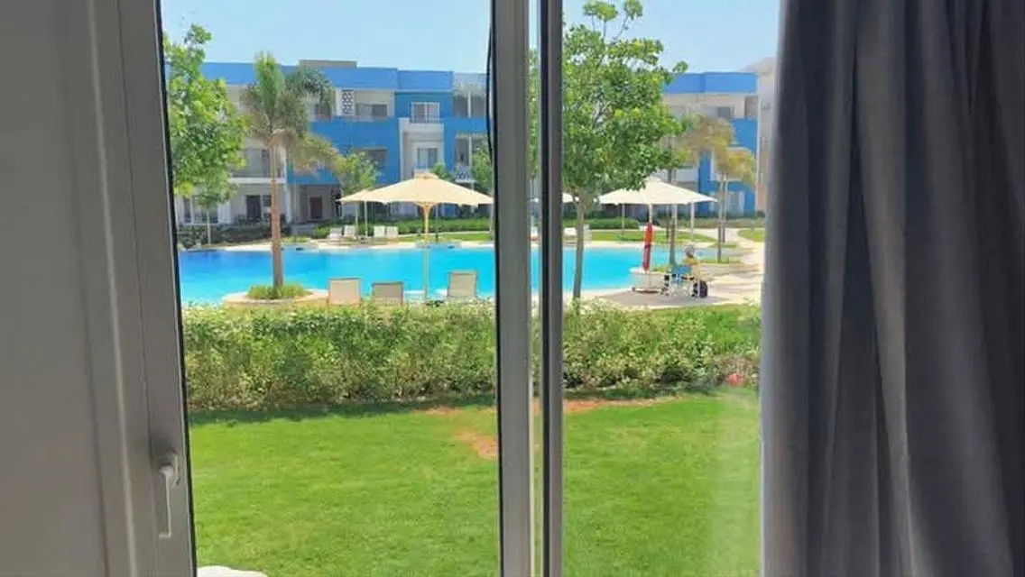 شقة فاخرة بمساحة واسعة ومرافق مميزة