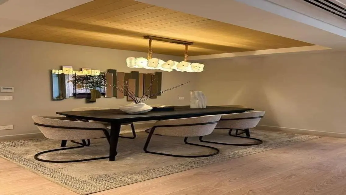 Luxury Apartment with Private Garden and Lake View