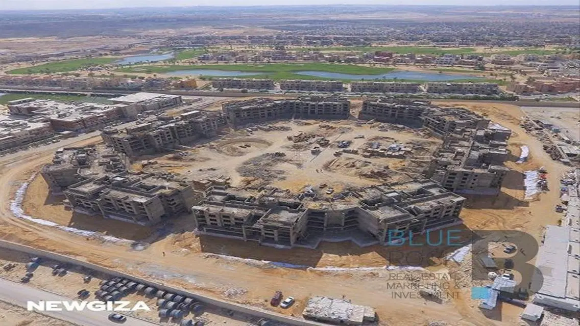 فيلا فاخرة للبيع مع مسبح خاص وحديقة خاصة