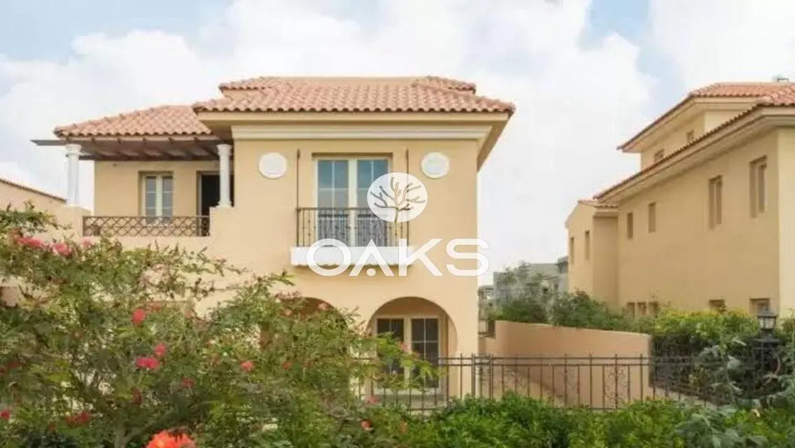 Luxury Villa in Hyde Park with All Amenities