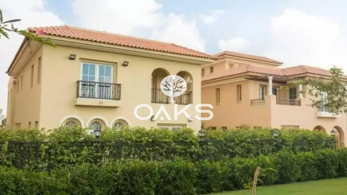 Luxury Villa in Hyde Park with All Amenities