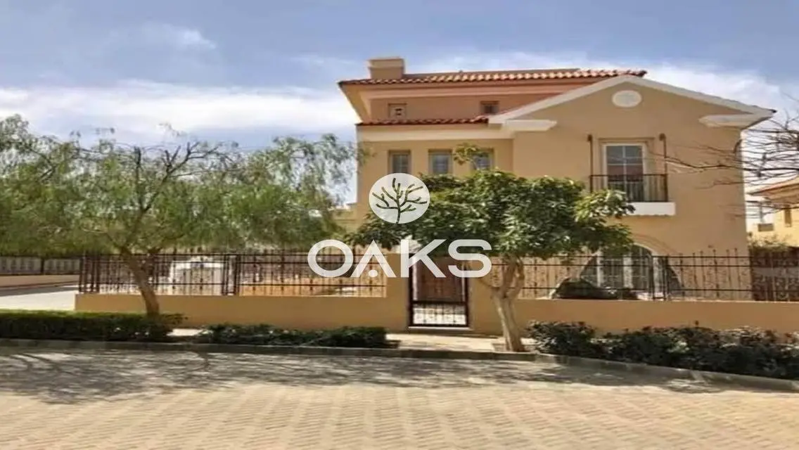 Luxury Villa in Hyde Park with All Amenities