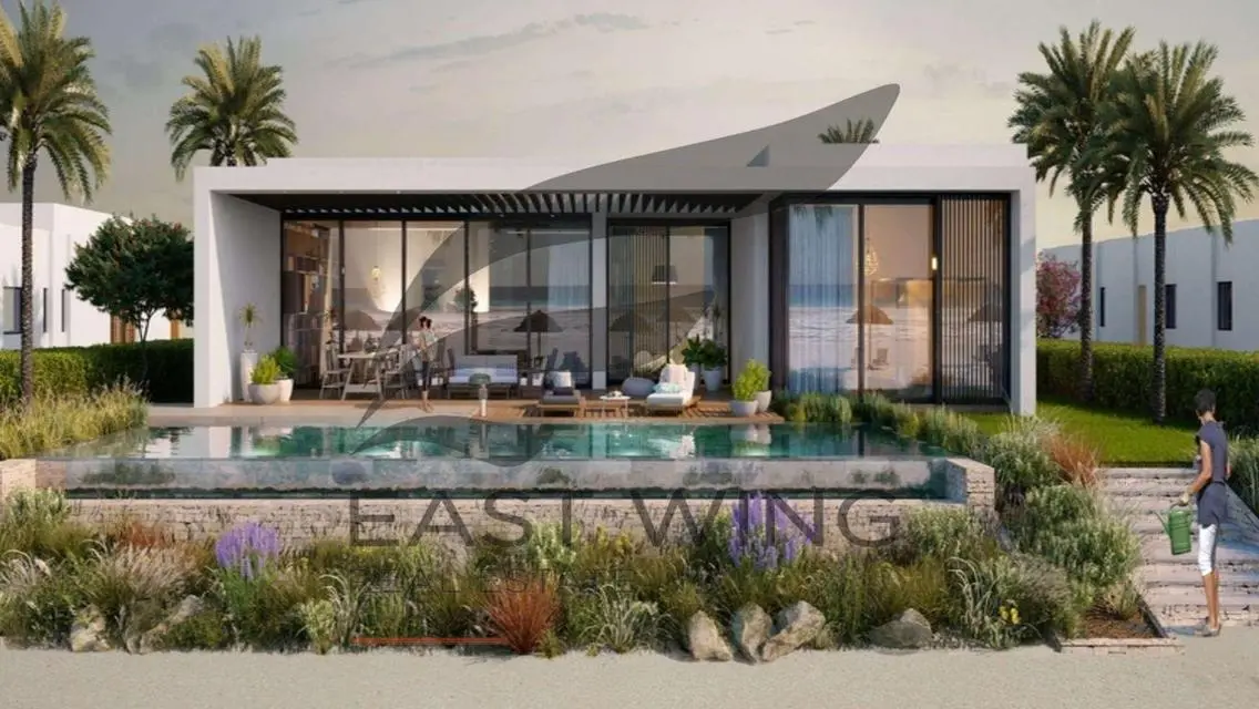 Luxury Villa with Private Garden and Stunning Lakeside View