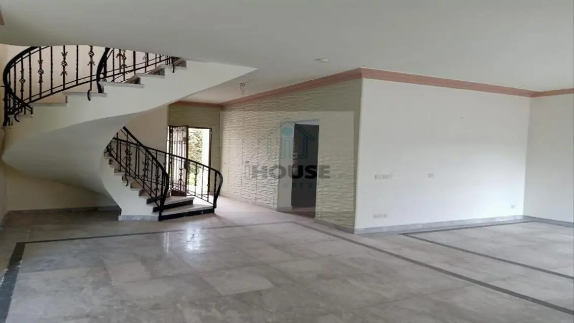Luxury Apartment for Sale with Private Garden and Shared Pool