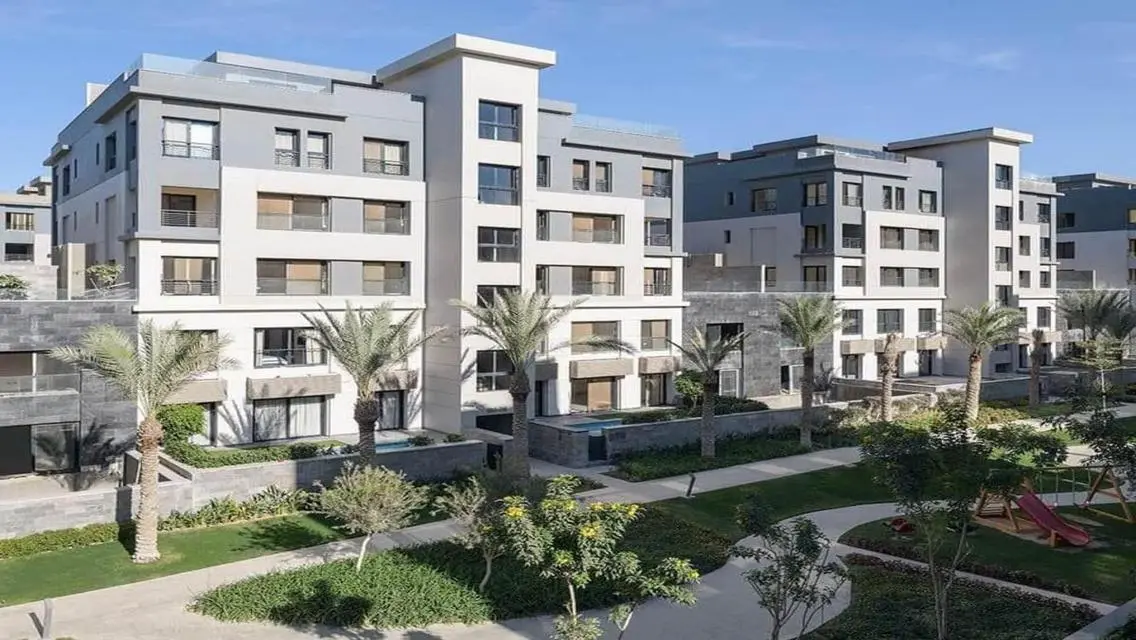 Luxury Apartment with Spacious Layout and Beautiful Views