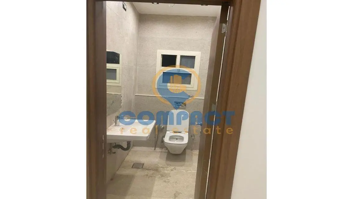 شقة مميزة للإيجار مع إطلالة رائعة