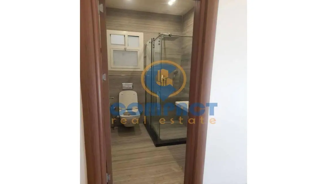 شقة مميزة للإيجار مع إطلالة رائعة