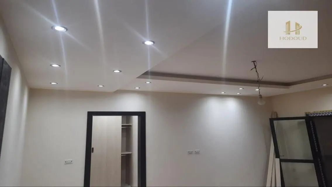 Luxury Apartment with Prime Amenities in the Heart of the City