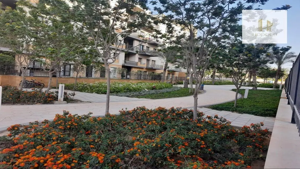 Luxury Apartment with Prime Amenities in the Heart of the City
