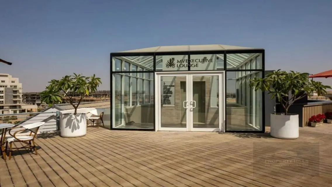 Luxurious Villa for Sale with Private Garden and Pool