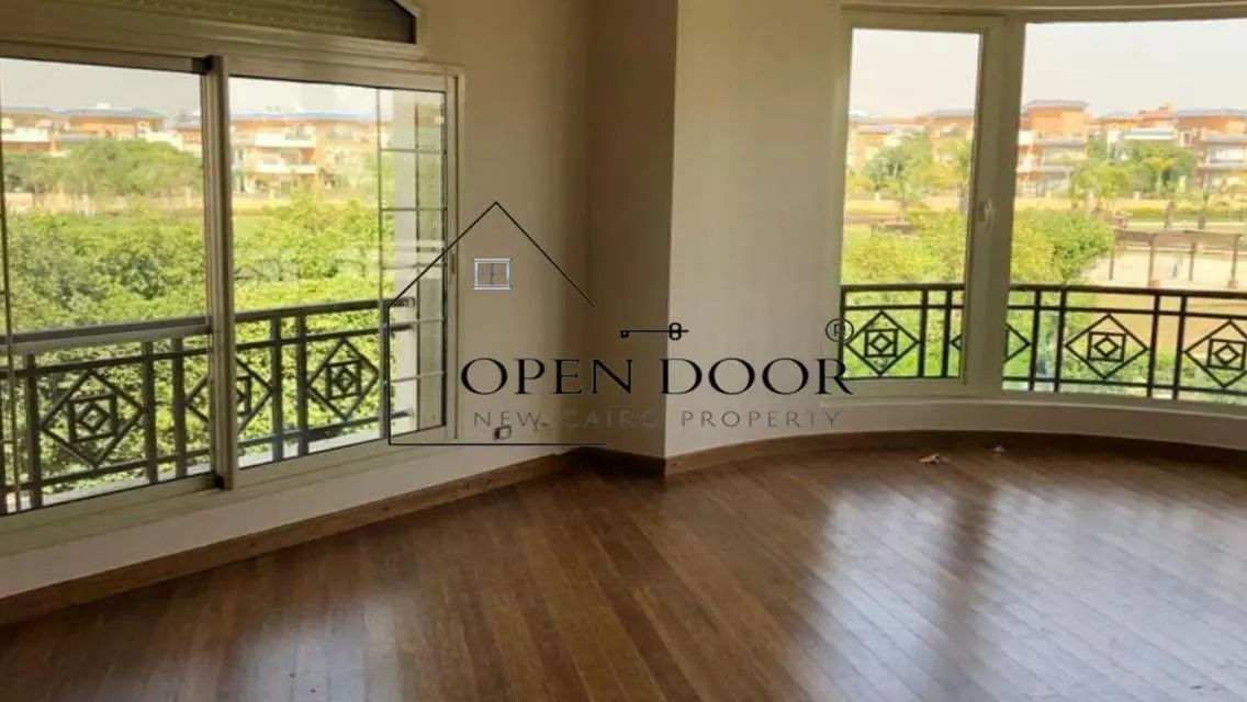 Luxury Villa with Private Garden and Pool for Sale