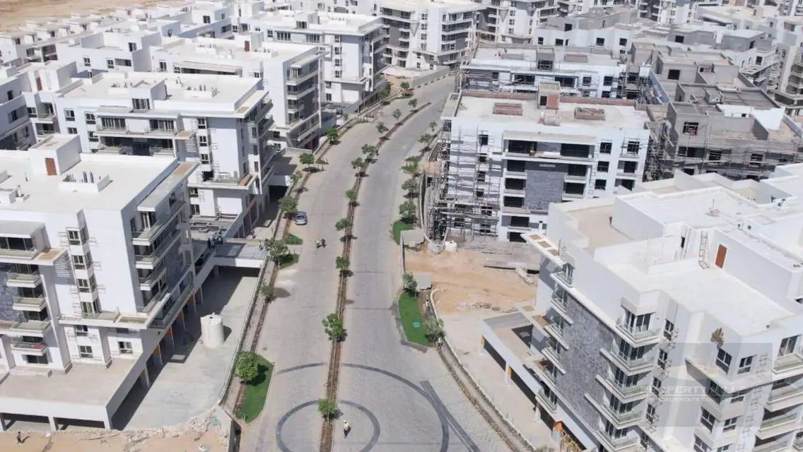 فيلا فاخرة بمسبح خاص وحديقة خاصة - فرصة استثمارية