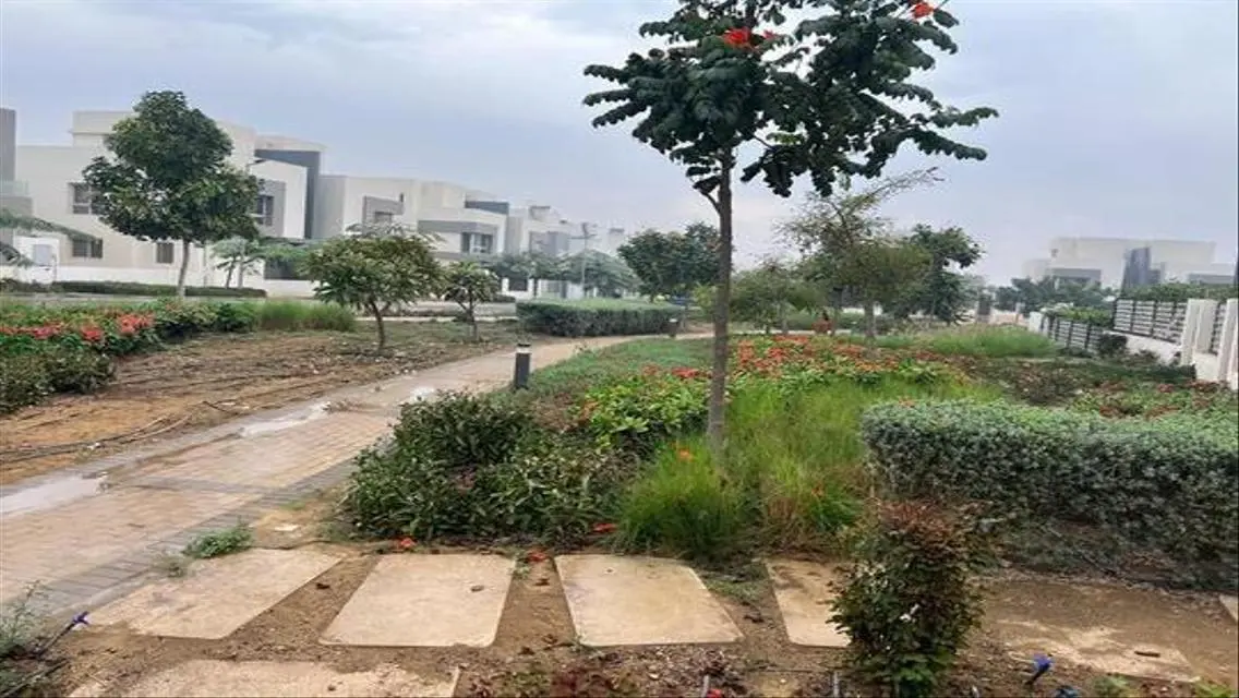 فيلا فاخرة 278 متر مع جميع المرافق في منطقة مميزة