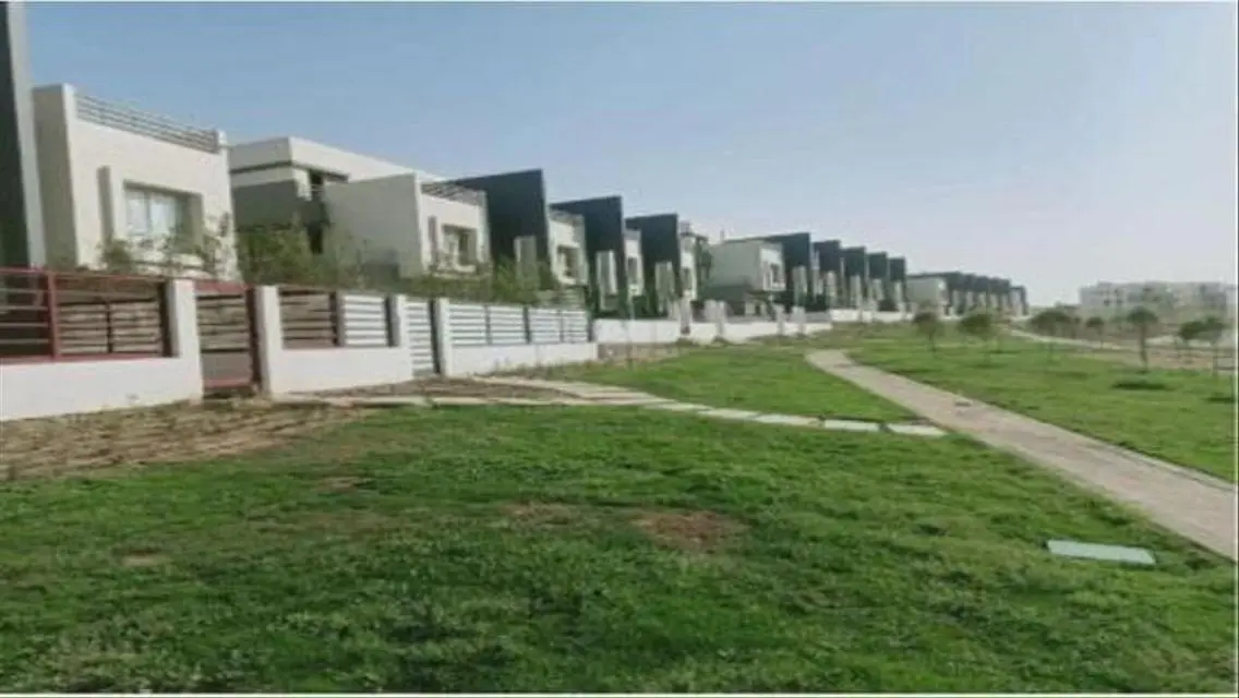 فيلا فاخرة 278 متر مع جميع المرافق في منطقة مميزة