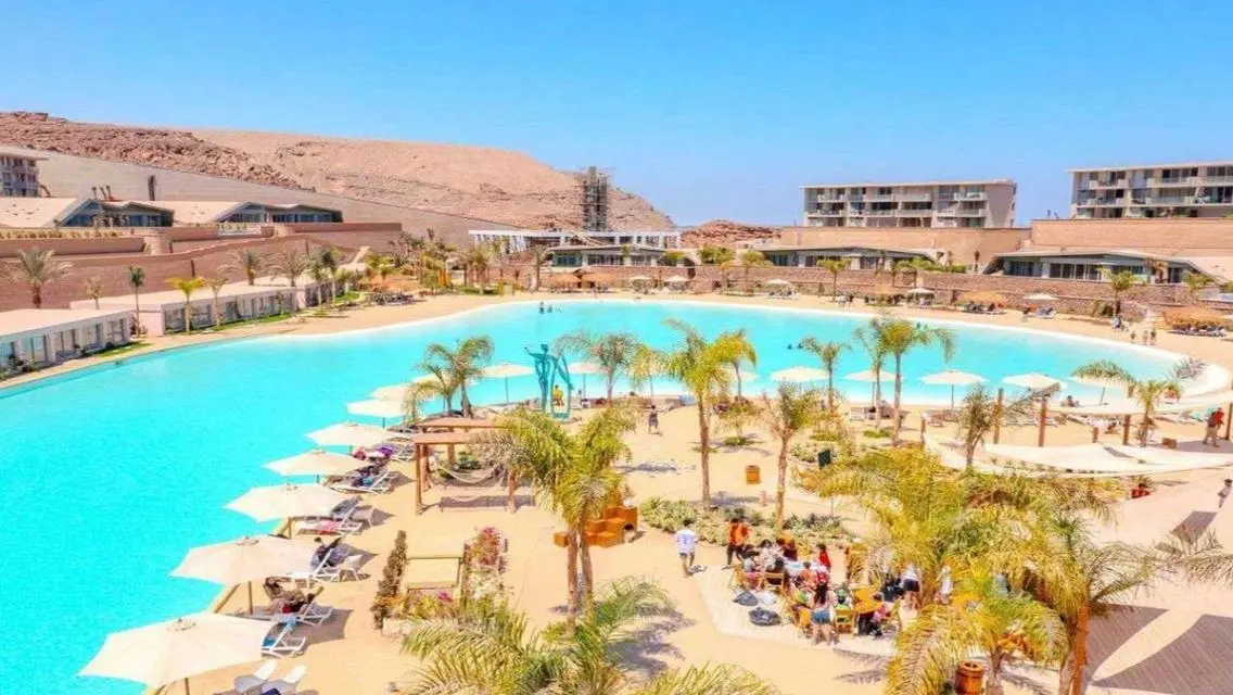شقة فاخرة في المونت جلالة بسعر مغري