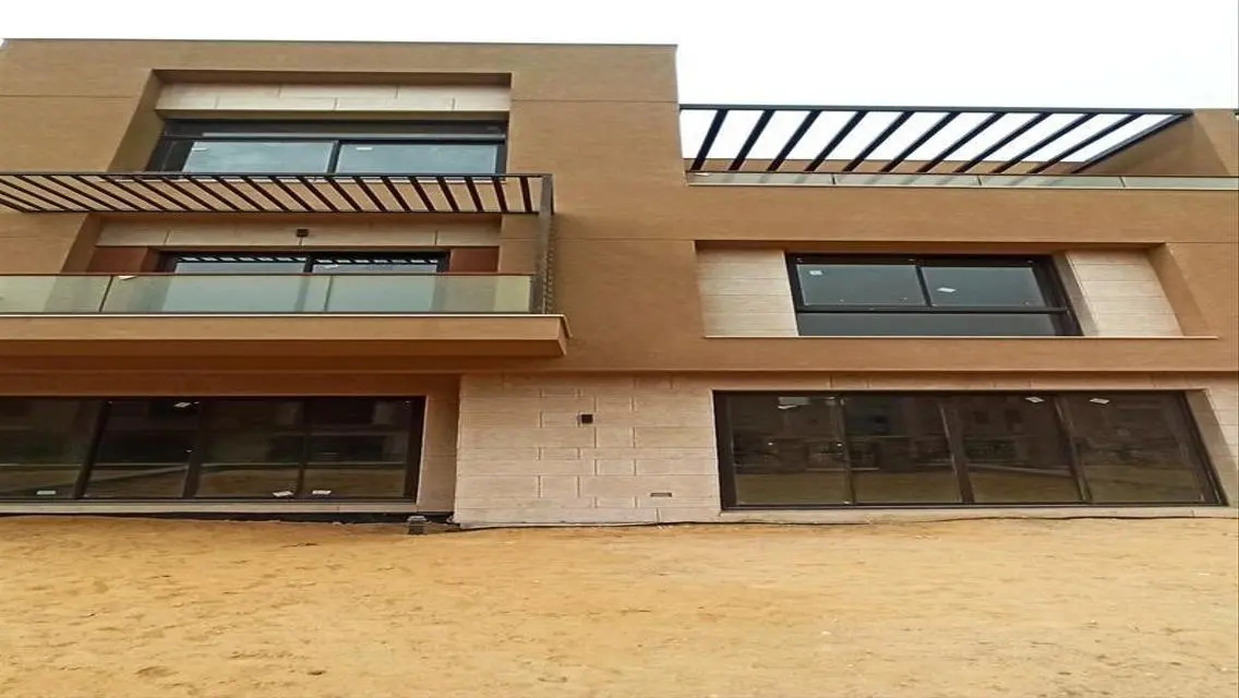 Luxury Villa with Unique Amenities in Marakize