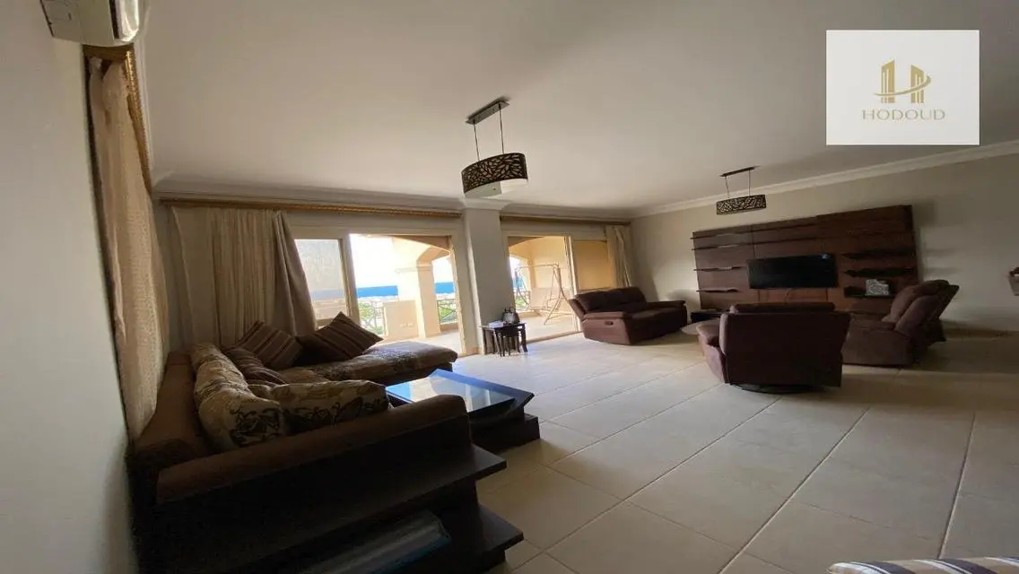 Exceptional 180 sqm Apartment with 3 Bedrooms in the Heart of the City