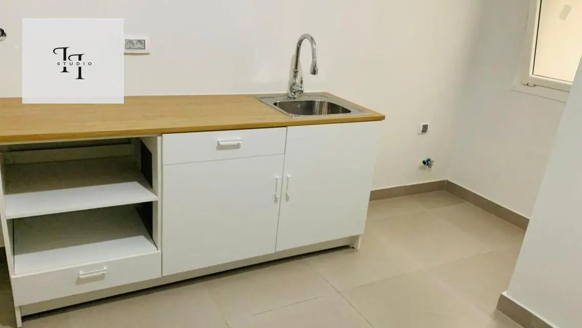 Luxury Apartment 150 m² with Balcony and Shared Pool