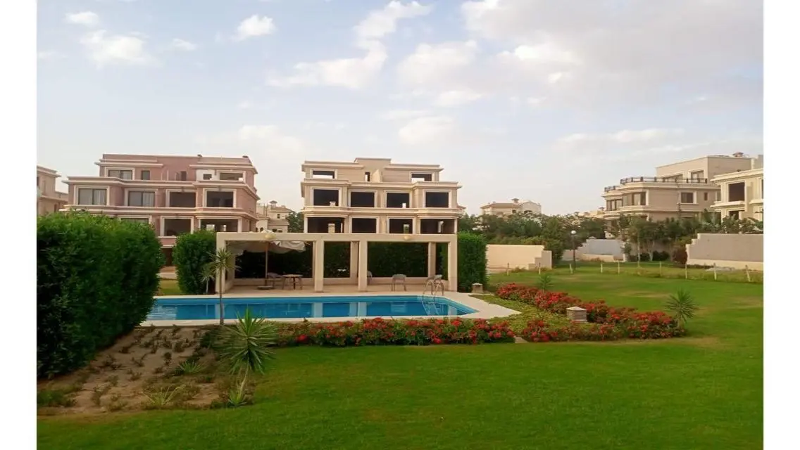 Luxury Apartment with Maid's Room and Security