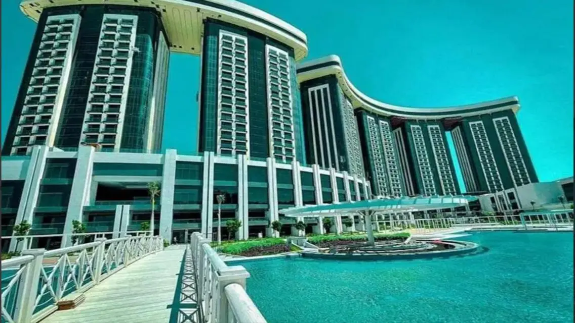 شقة فاخرة بإطلالة بانورامية في مازارين، العلمين الجديدة