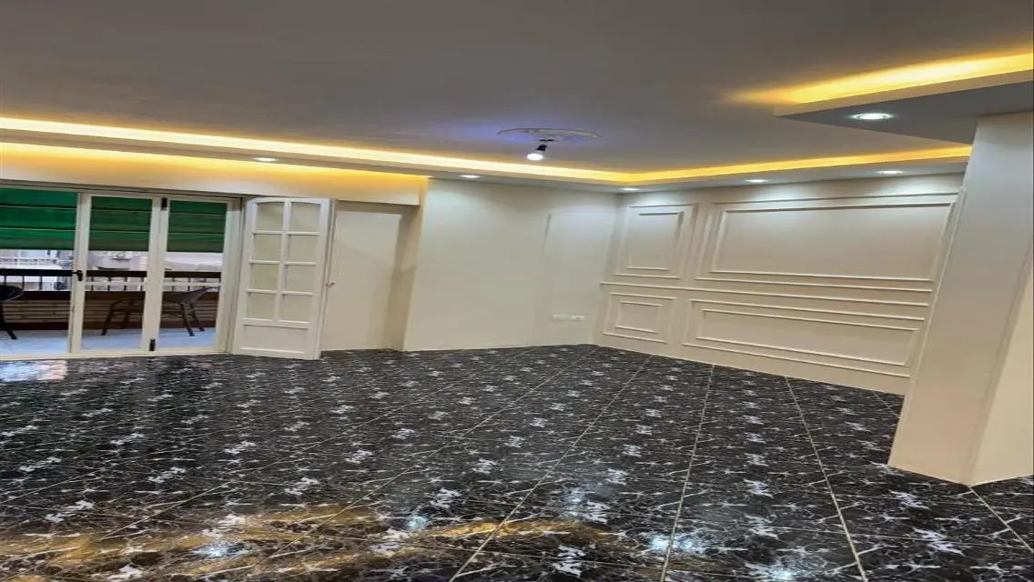 شقة فاخرة مع غرفة خادمة للإيجار
