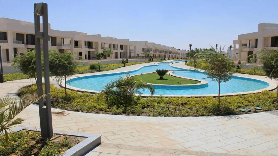 Luxury Apartment with Spacious Layout and Beautiful Views