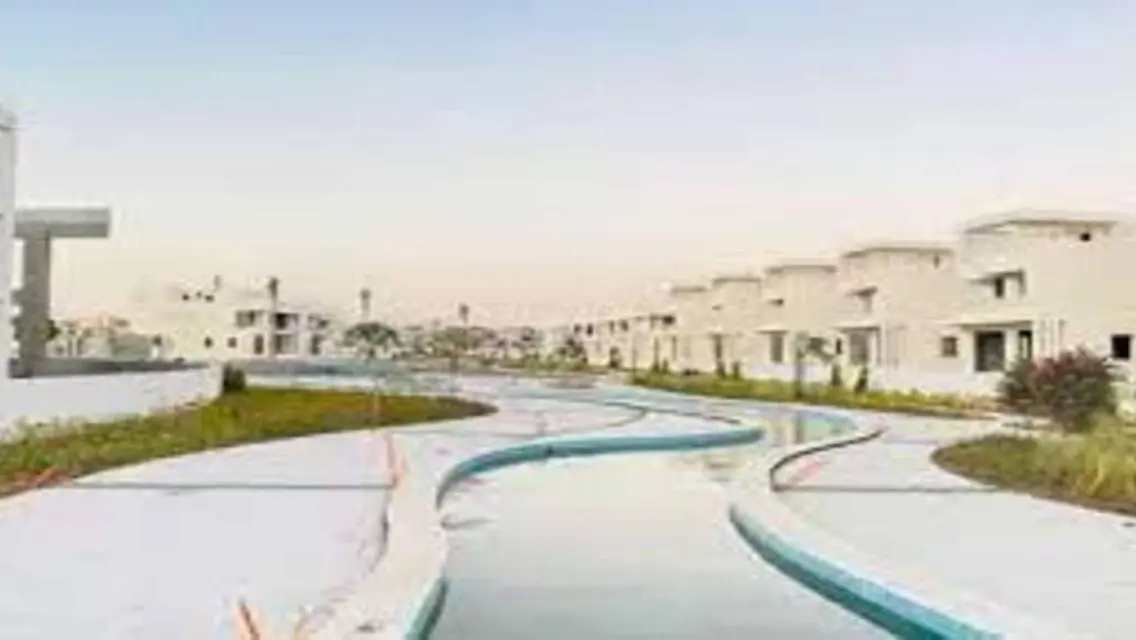 Luxury Apartment with Spacious Layout and Beautiful Views