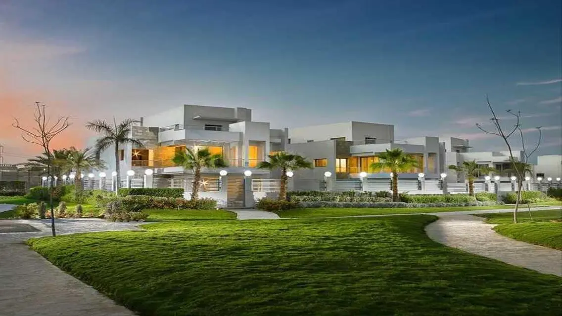 Luxury Villa for Sale with Private Garden and Modern Amenities