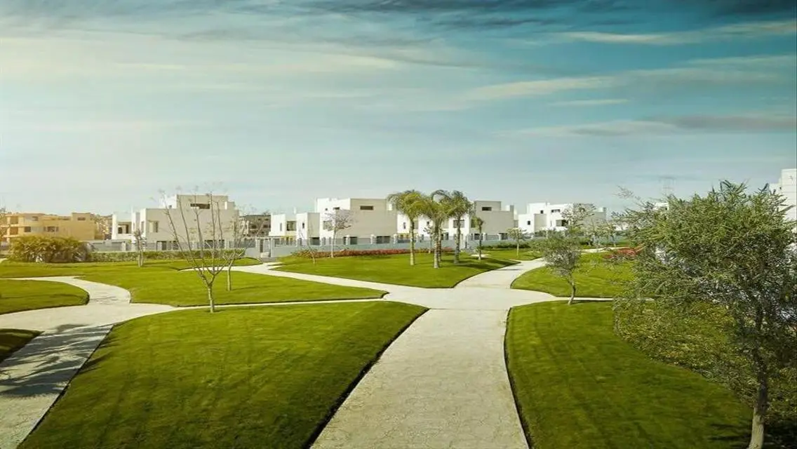 Luxury Villa for Sale with Private Garden and Modern Amenities