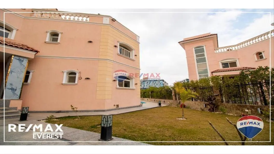 Luxury Villa with Private Garden and Pool
